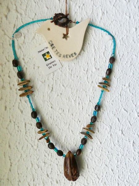 collier graine latanier bleu